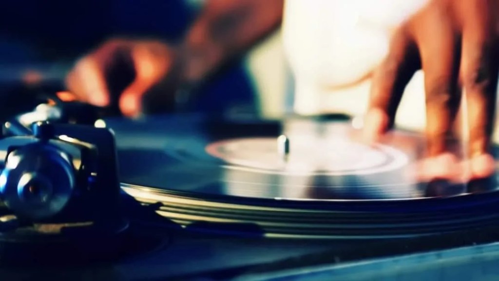 THE RISE, PEAK AND DECLINE OF DJ&nbsp;SCRATCHING